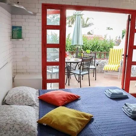 Geranios, Close To Beach, Puerto Colon, Yellowcat 2 אדחה